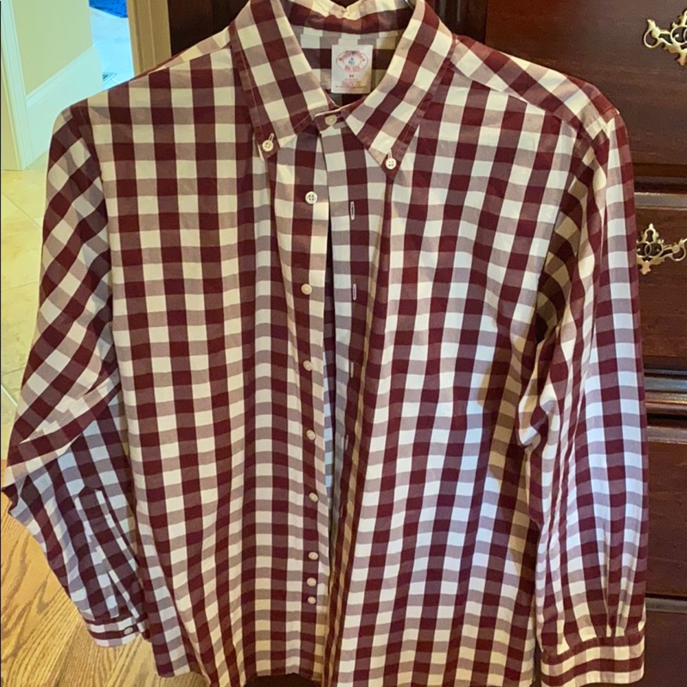 BROOKS BROTHERS Casual Button Down Burgundy Shirt